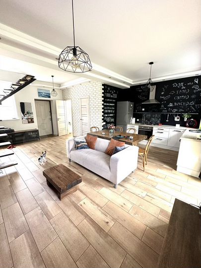 3-к. квартира, 72 м², 2/2 эт.