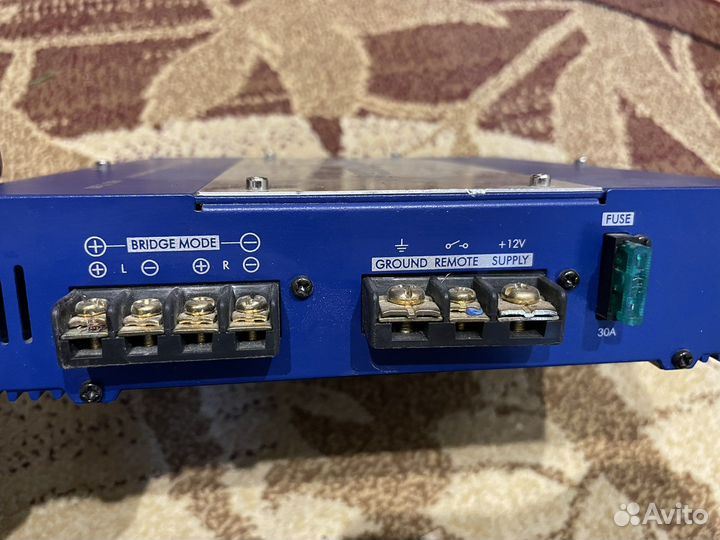 Автомобильный усилитель Blaupunkt