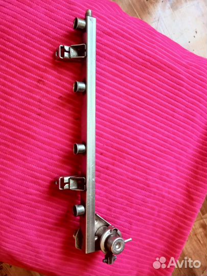 Топливная рампа opel vektra B 1.6 x16xel