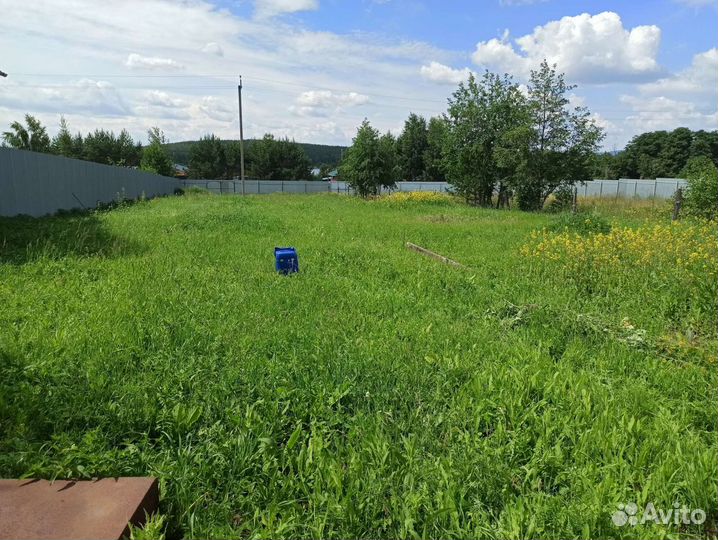 Покос травы триммером, спил деревьев