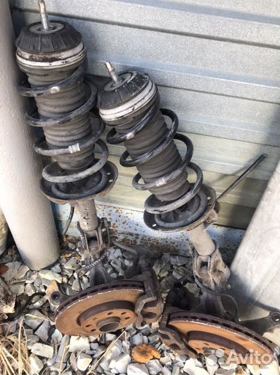 Передние стойки на opel corsa D