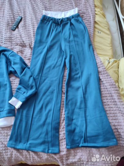 Костюм женский новый 50 52 размер