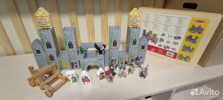 Замок из кубиков Melissa Doug + фигурки рыцарей