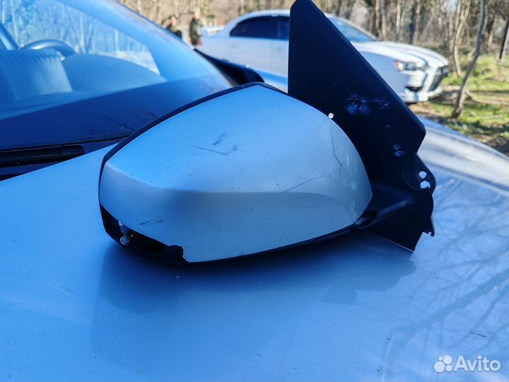Зеркало правое renault megane 3
