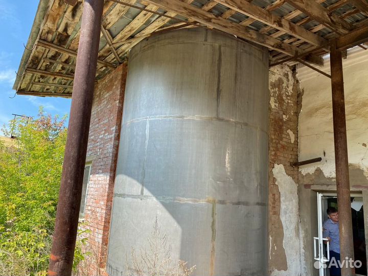 Емкости вертикальные нержавеющие, 25м3