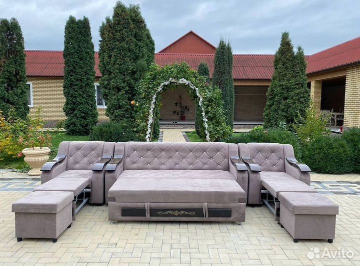 Диван мягкий