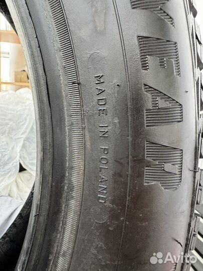 Goodyear UltraGrip Ice 2 215/55 R17