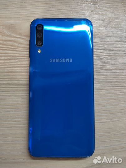 Samsung Galaxy A50, 4/64 ГБ