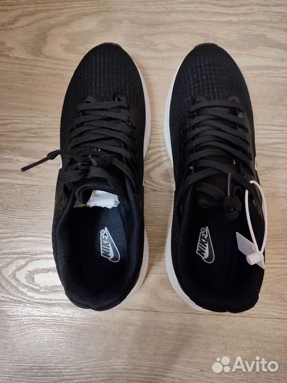 Кроссовки мужские nike