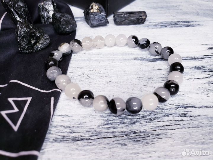 Браслет из камня