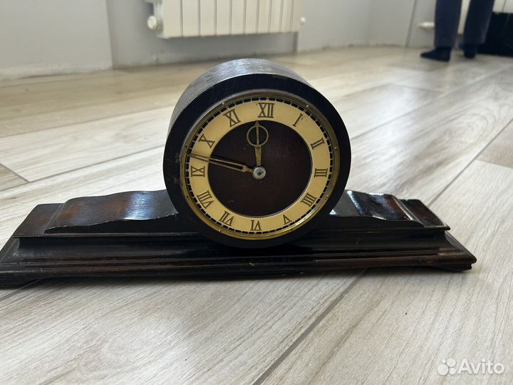 Настольные часы