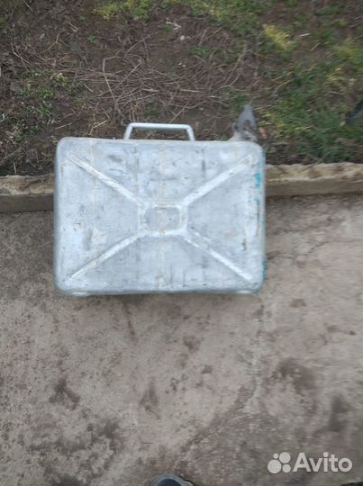 Продам алюминиевые канистры б/у