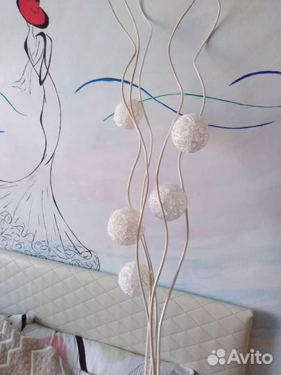 Декоративные веточки и шарики