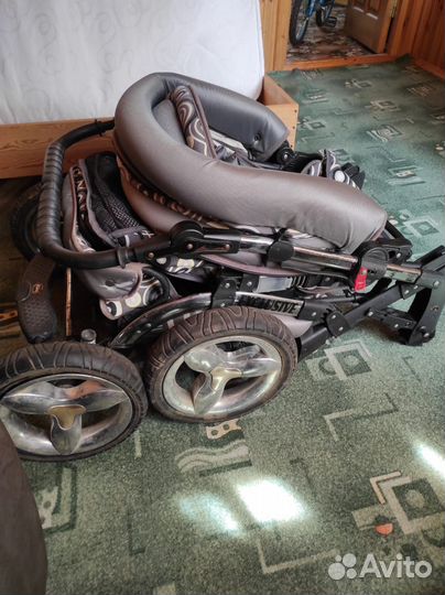 Детская коляскя riko