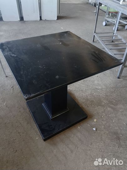 Стол деревянный