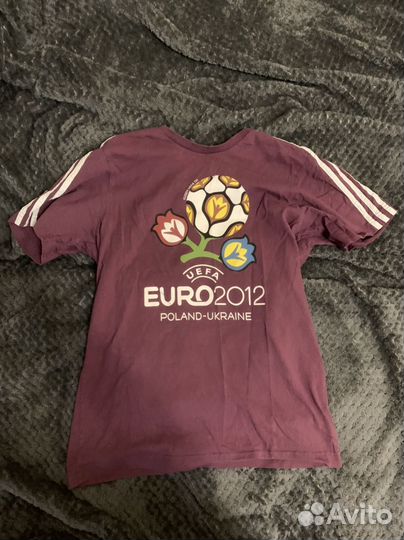 Футболка, платье, кеды