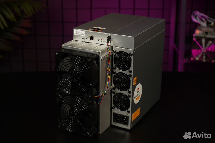 Майнер Antminer T21 190 наличие