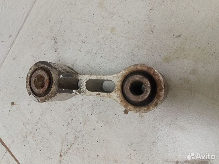 Тяга задняя поперечная