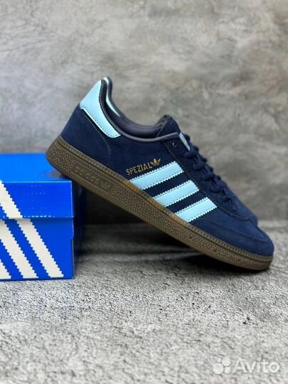 Кроссовки Adidas special