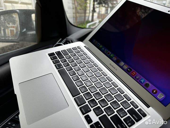 MacBook Air 13-inch, 2017 i5/8/128 идеал