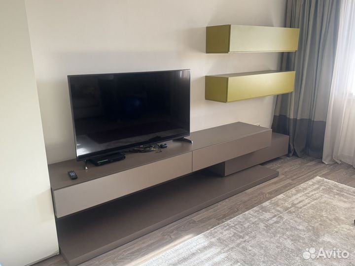 Стенка в гостиную