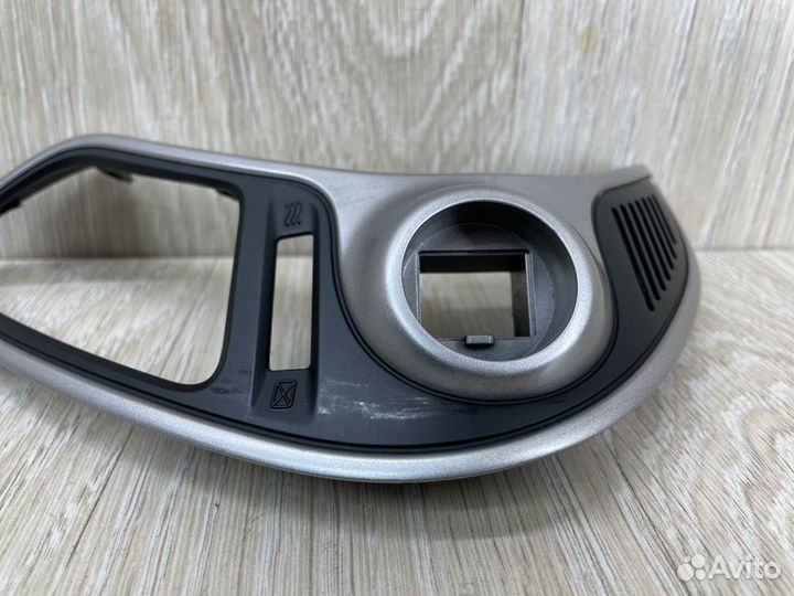 Накладка дефлектора передняя правая Hyundai Ix35