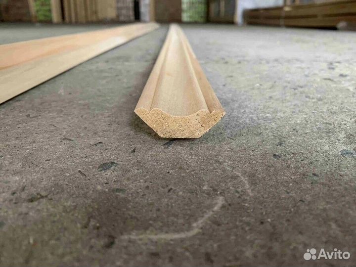 Плинтус липа