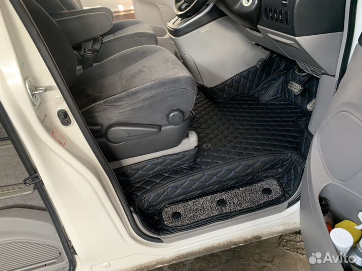 Автоковрики в салон Dodge Neon