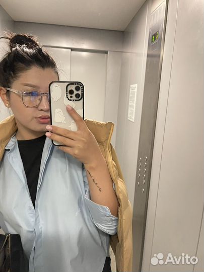 Бариста в кофейню