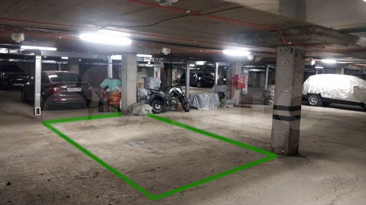 Машиноместо, 12 м²