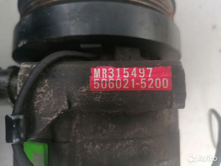 Компрессор кондиционера Mitsubishi Pinin