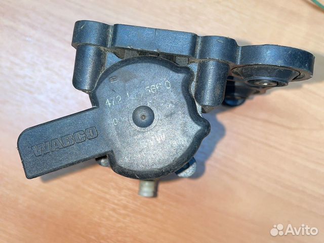 Блок клапанов пневмы BMW E53/Range Rover 3/LM322