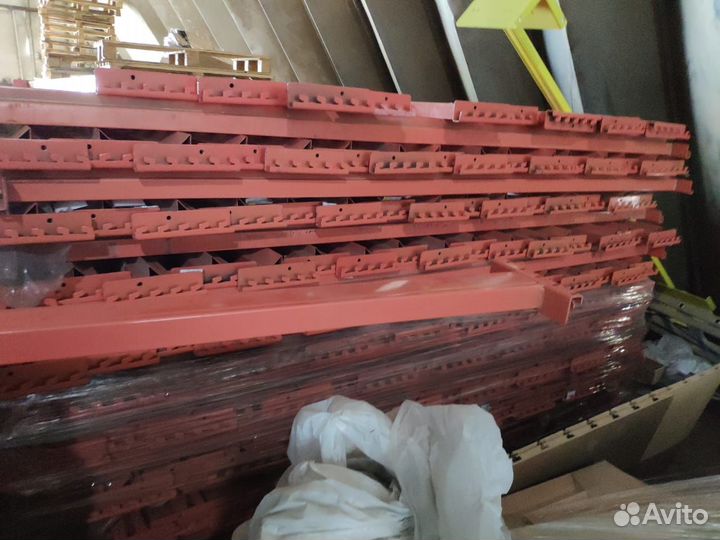 Стеллажи металлические на склад