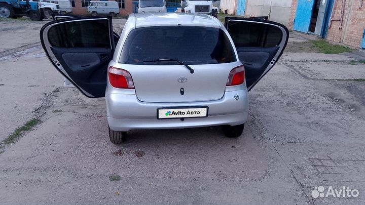 Toyota Vitz 1.0 AT, 1999, 299 999 км