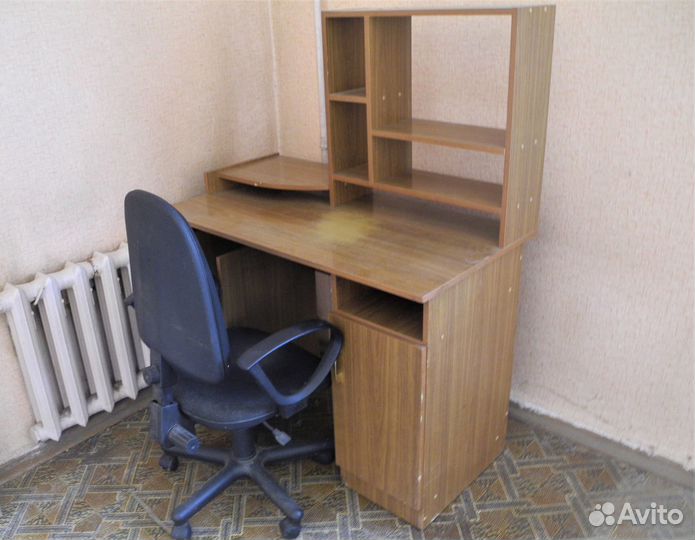 Компьютерный стол