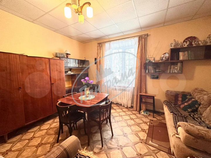 Комната 17,6 м² в 2-к., 1/2 эт.