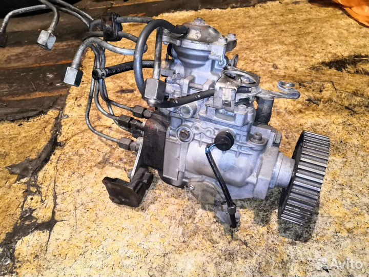 Насос топливный toyota 22100 1c070