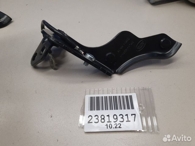 Петля двери багажника левая Land Rover Range Rover