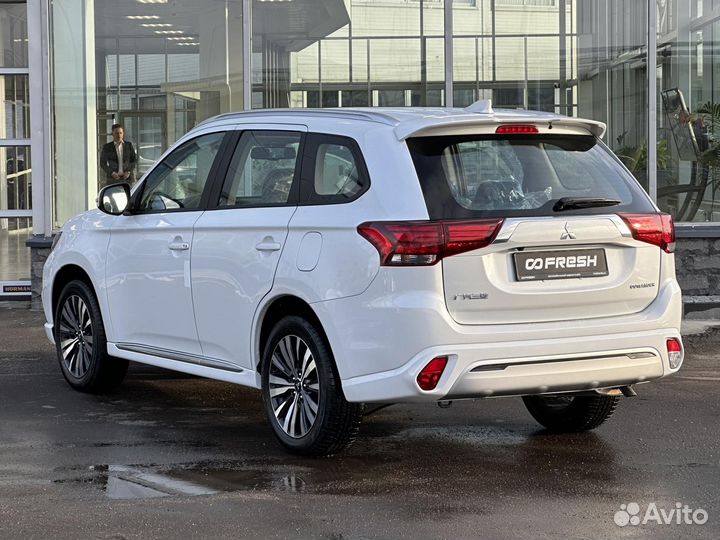 Mitsubishi Outlander 2.0 CVT, 2022, 32 км