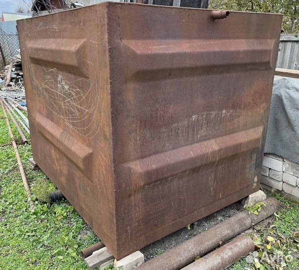 Продам бак. Самовывоз