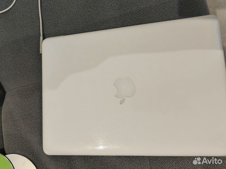 Apple MacBook 2009