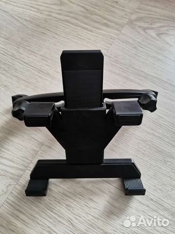 Держатель для планшета в авто