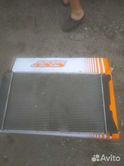 Запчасти на toyota avensis 250