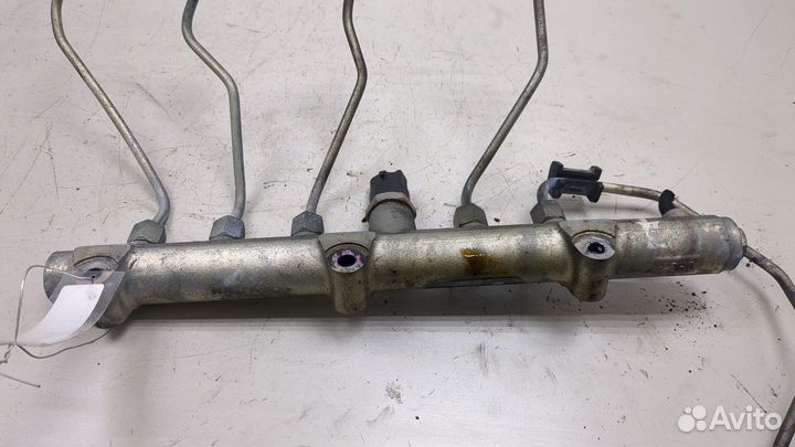 Рампа топливная киа Sorento, 2005