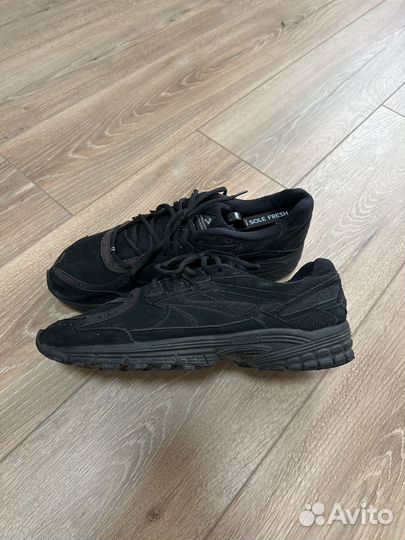 Кроссовки Brooks Adrenaline Walker 3