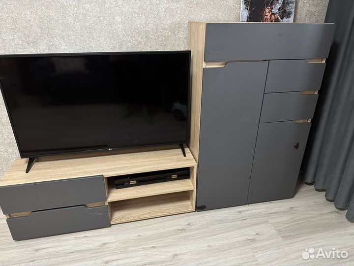 Стенка в гостиную