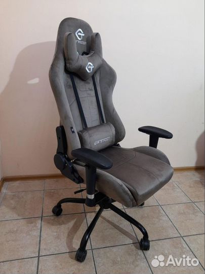 Компьютерное игровое кресло