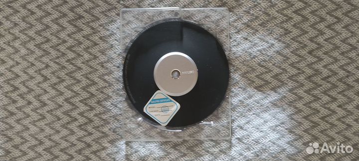 Диктофон Philips DVT 8000