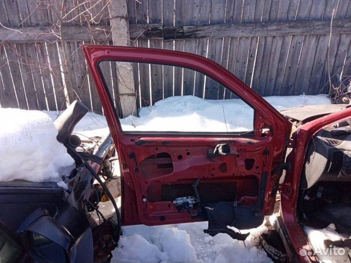 Дверь передняя Volkswagen Polo 3 1996