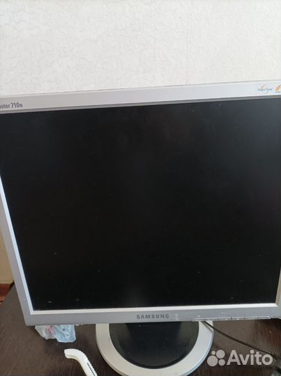 Монитор 17 дюймов Samsung